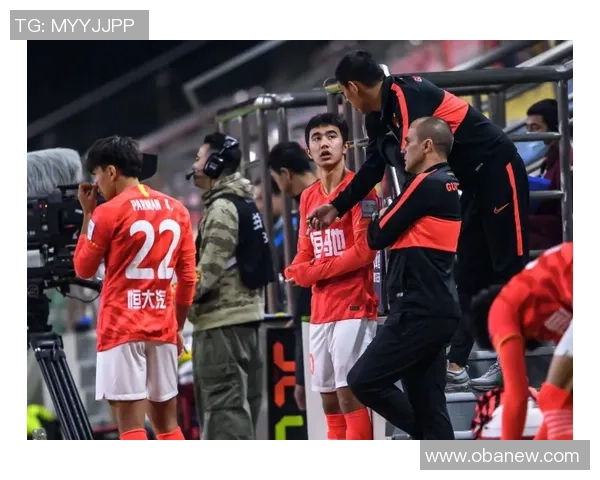 足球星卡M震撼登场 引领新时代体育卡片收藏风潮 足球星卡M震撼登场 引领新时代体育卡片收藏风潮